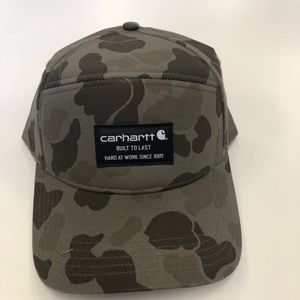 Carhartt camo snapback
